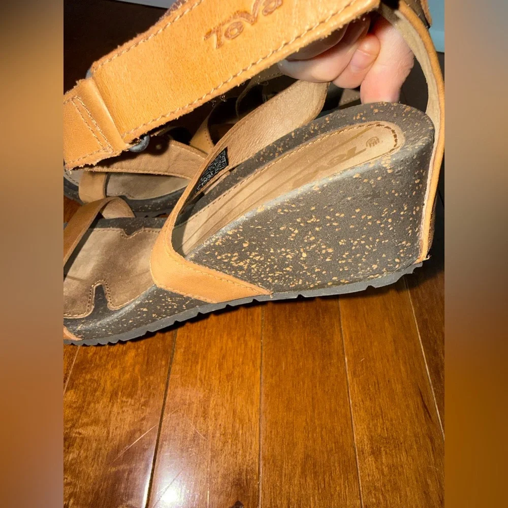 Teva Cabrillo Crossover Sandal - Picture 6 of 6